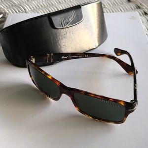 Persol 2747 24/31 Rare Tortoiseshell With Green Lenses